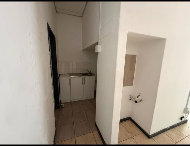 154M² BUILDING TO LET IN CAPE TOWN CITY CENTRE